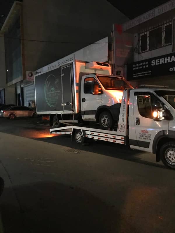 Oto kurtarıcı hizmeti